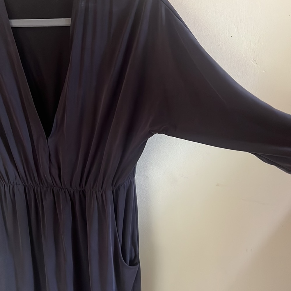 ✨LAST CHANCE✨ UO Silence + Noise dusky blue 3/4 sleeve midi dress pockets - Picture 4 of 8